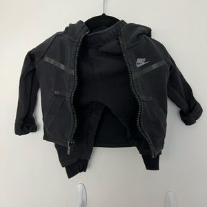 Nike Sweatsuit - 12M